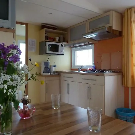 Mobil Camping 4* Κάμπινγκ Ιέρ